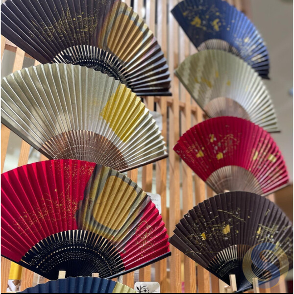 Gold Leaf Folding Fan - 画像 (3)